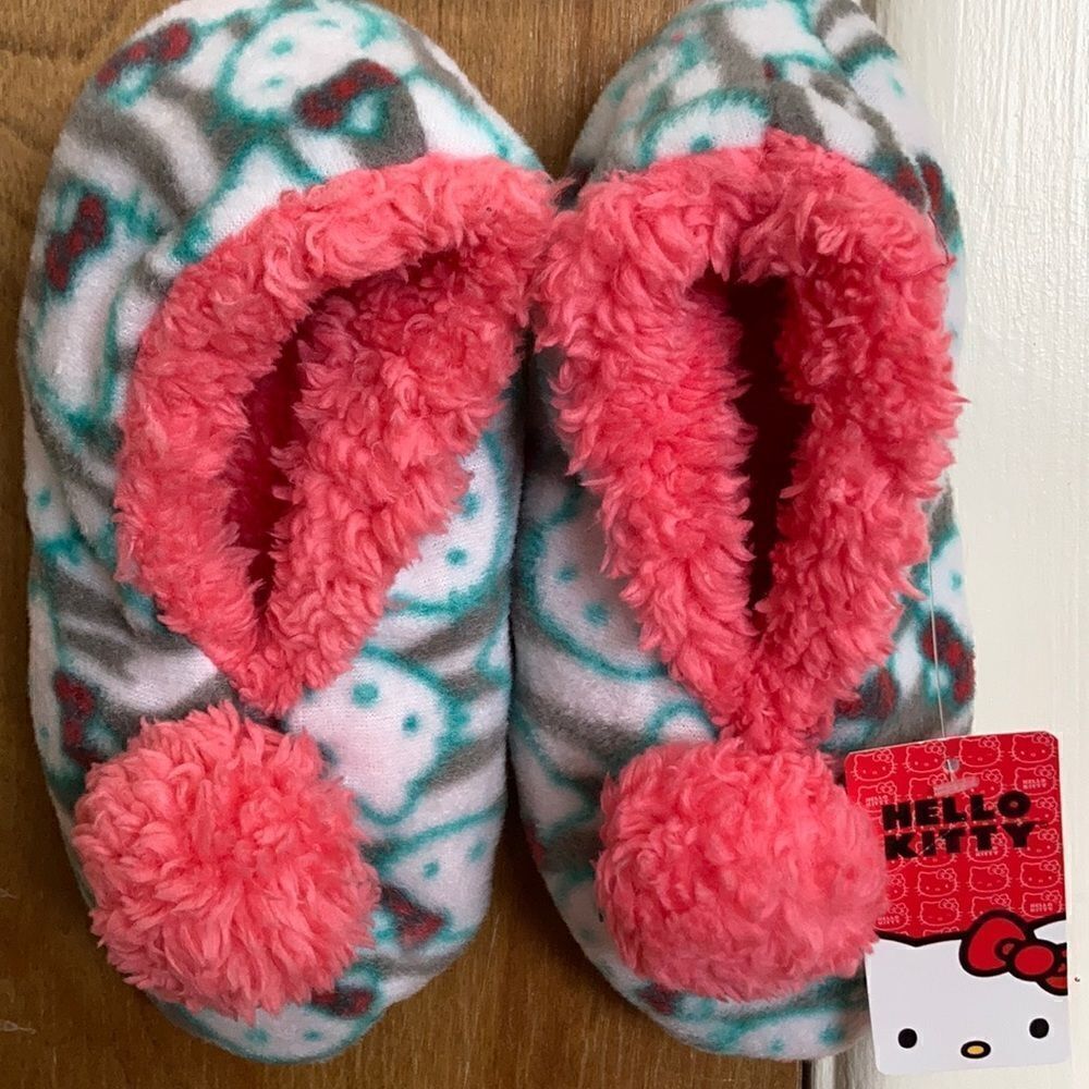 Hello Kitty Kids Slippers - Picture 2 of 3